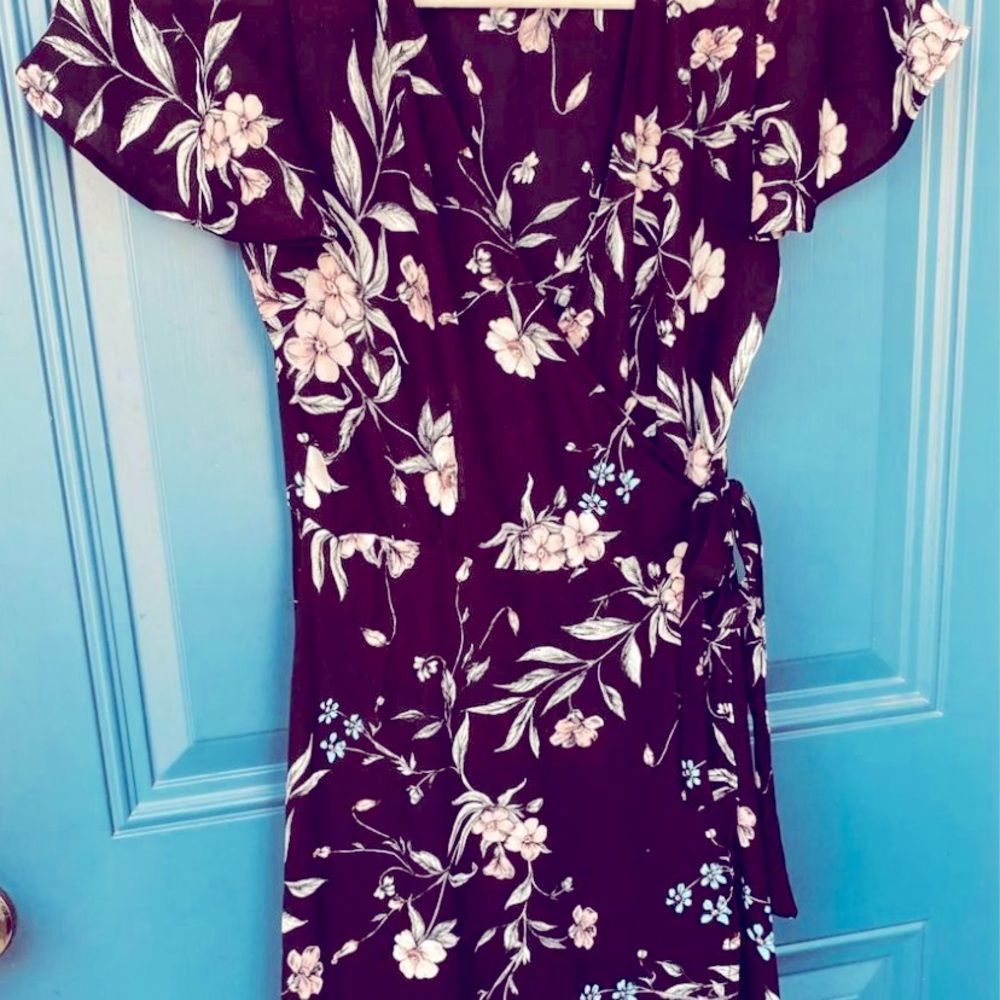 Socialite By Nordstrom Floral Wrap Dress Size Small